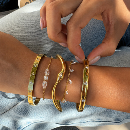 Bracelet jonc rétro en acier inoxydable, imperméable, couleur or, orné de zircon, en forme de cœur et d'étoile