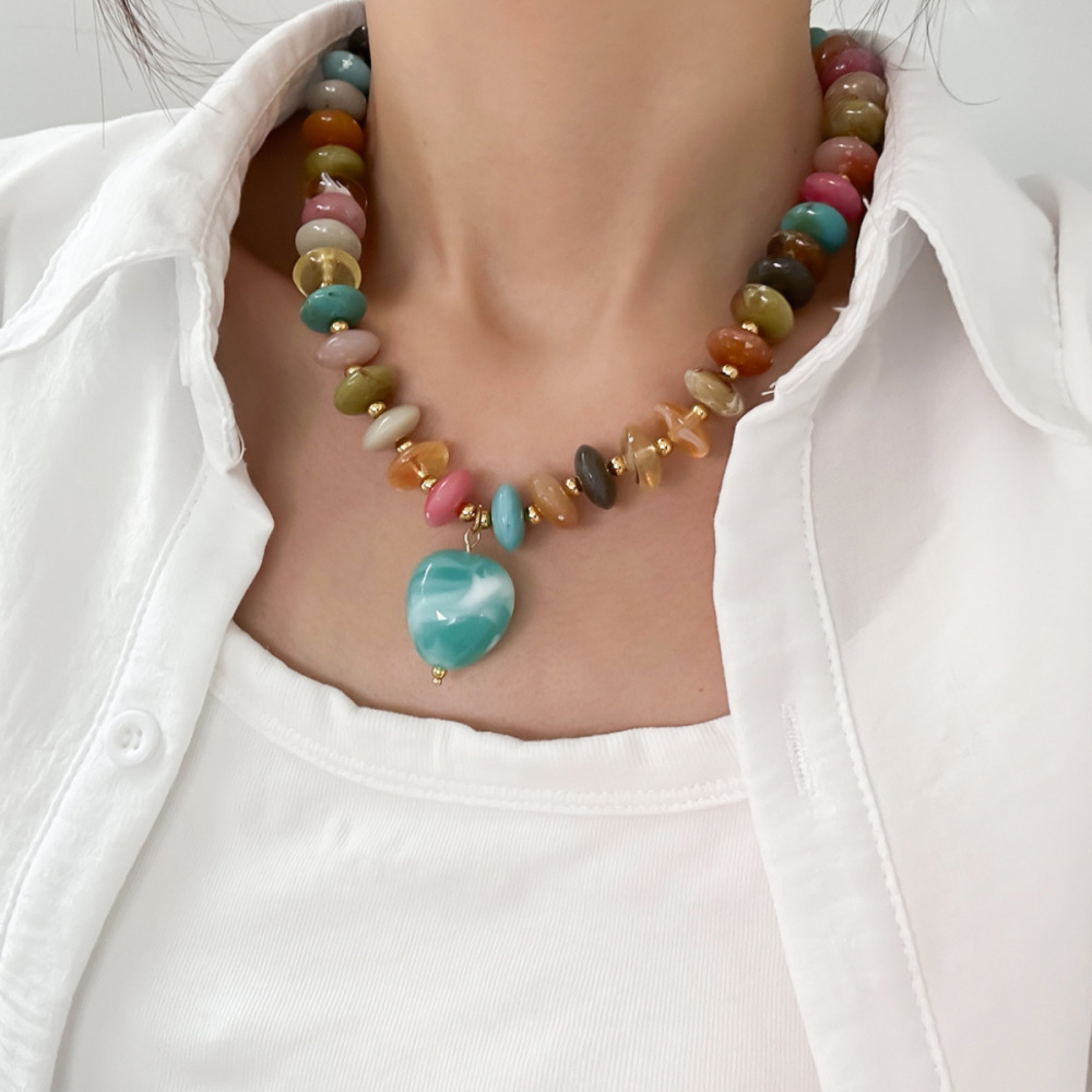 Colliers De Perles Rétro Simples En Résine À Dégradé De Couleurs Pour Femmes Image3