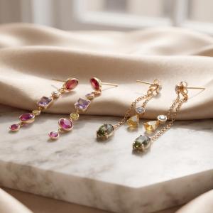 Boucles D'Oreilles Pendantes Pour Femme, En Acier Inoxydable Doré, Forme Géométrique Trèfle, Étanches, Avec Zircon, Collection Luxuious Series. h5 Image2
