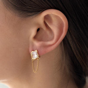 Boucles D'Oreilles Créoles Élégantes Simple Series En Acier Inoxydable Étanche Couleur Or Avec Zircon Pour Femmes h5 Image2