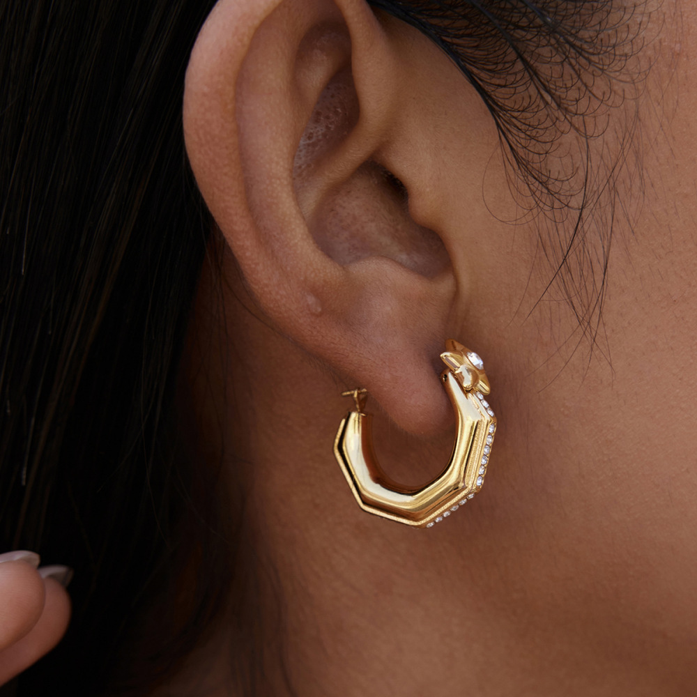 Boucles D'Oreilles Créoles Pour Femmes, Forme Géométrique Simple En Étoile, En Acier Inoxydable Étanche, Couleur Or, Ornées De Strass. Image4