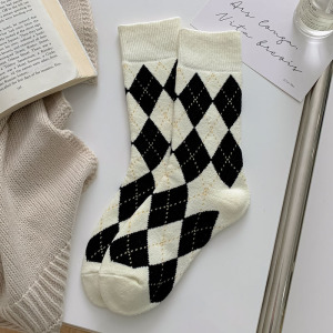 Chaussettes Mi-Mollet À Carreaux, Motif Géométrique Basique Et Contraste De Couleurs, Légèrement Rebondissantes h5 