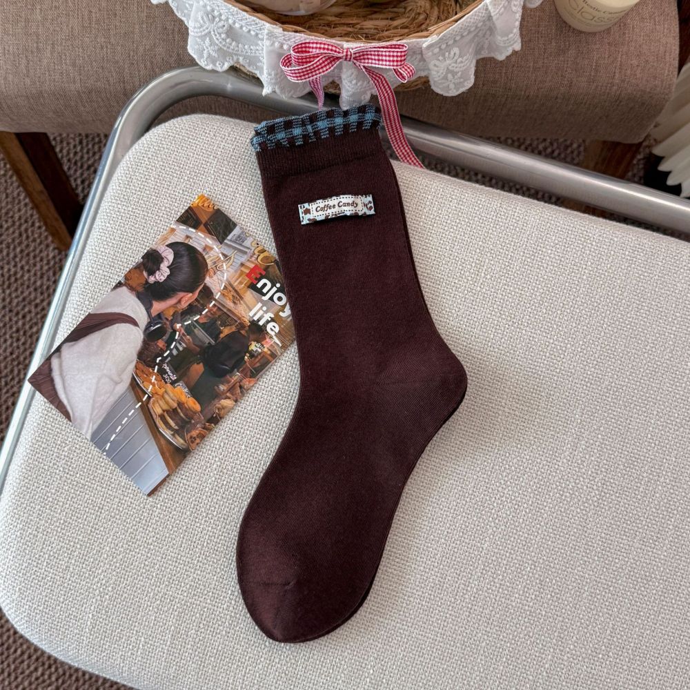 Chaussettes Mi-Mollet À Rayures Et Carreaux Style Preppy, Légèrement Rebondissantes, Avec Motif Cœur Et Contraste De Couleurs. 