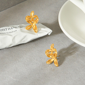 Boucles D'Oreilles Puces Pour Femmes Simple Series Daily Flower En Acier Inoxydable Étanche Couleur Or h5 Image3