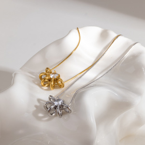 Colliers Pendentifs Pour Femmes En Acier Inoxydable Ajouré, Étanches, Couleur Or Et Zircon. h5 Image3