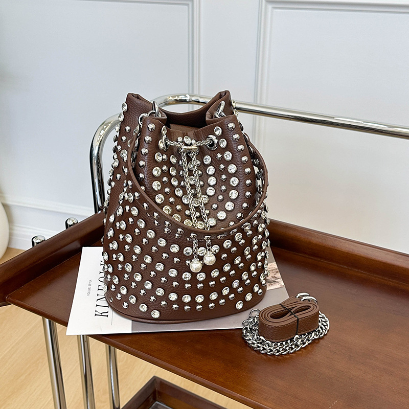 Sacs À Main Seau Pour Femmes En Pu À Rivets, Style Streetwear, Couleur Unie Image2