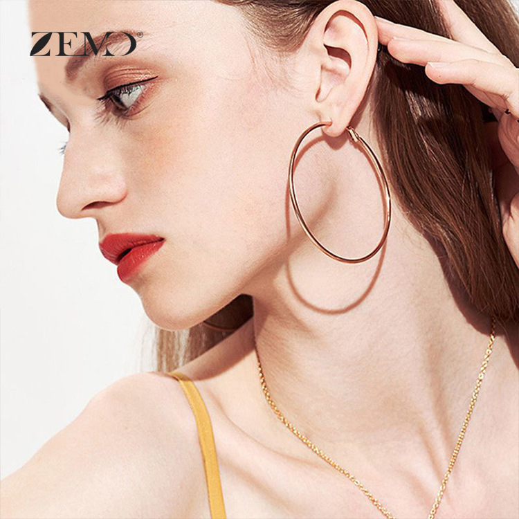 Boucles D'Oreilles Créoles Pour Femmes Simple Series Daily Circle En Acier Inoxydable Étanche Couleur Or Image2