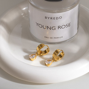 Boucles D'Oreilles Pendantes Pour Femmes Simple Series Daily Droplet En Acier Inoxydable Étanche, Couleur Or h5 Image2