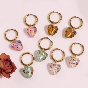 Boucles D'Oreilles Pendantes Pour Femmes, En Acier Inoxydable Doré, Style Simple, Mignonnes, En Forme De Cœur Et De Cercle, Dégradé De Couleurs. Design Mignon, Cœur Et Cercle. Couleurs Dégradées. Acier Inoxydable Étanche. Couleur Dorée. h5 Image4