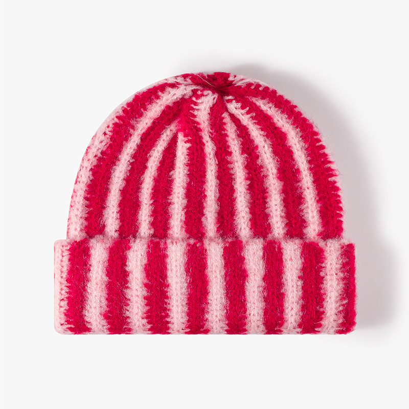 Bonnet Tricoté Femme En Polyester À Rayures Multicolores Décontractées