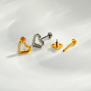 Boucles D'Oreilles Piercing Pour Femme, En Alliage De Titane Doré, Forme Cœur Et Fleur, Avec Zircon. Collection Simple. h5 Image2