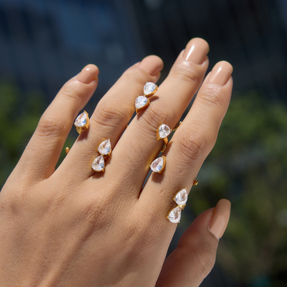 Bagues Pour Femmes En Acier Inoxydable Étanche Couleur Or, Ajourées Et Serties De Zircon, Avec Motif Goutte D'Eau. Image3