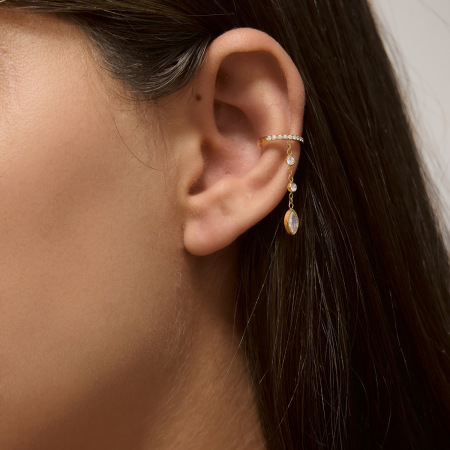 Boucles d'oreilles manchette élégantes pour femmes, en acier inoxydable imperméable, couleur or, ornées de zircon et de pompons. 2