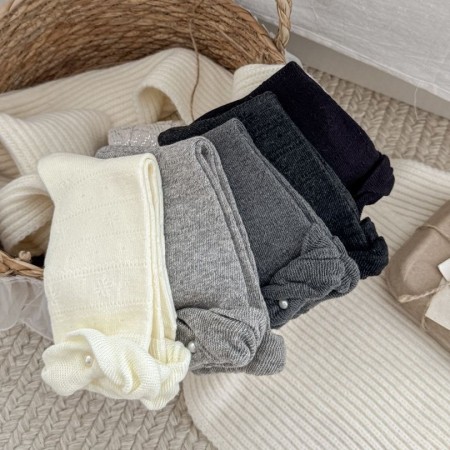 Chaussettes mi-mollet élégantes et confortables pour femmes, couleur unie. 2
