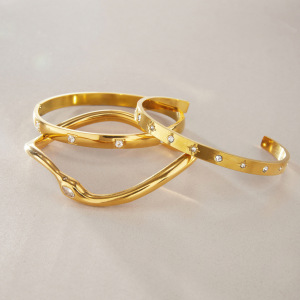 Bracelet Jonc Rétro En Acier Inoxydable, Imperméable, Couleur Or, Orné De Zircon, En Forme De Cœur Et D'Étoile h5 Image3