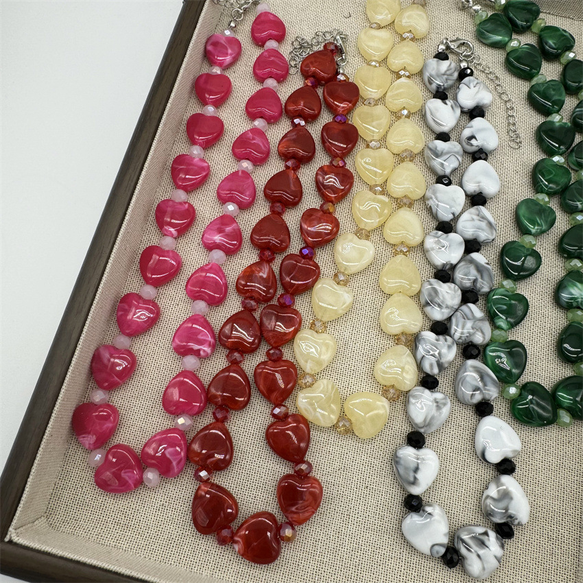 Colliers De Perles Rétro En Forme De Cœur, Dégradé De Couleurs, En Acrylique, Pour Femmes Image2