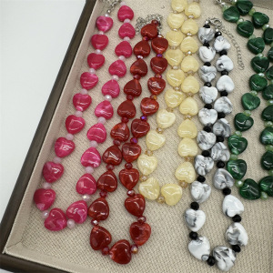 Colliers De Perles Rétro En Forme De Cœur, Dégradé De Couleurs, En Acrylique, Pour Femmes h5 Image2