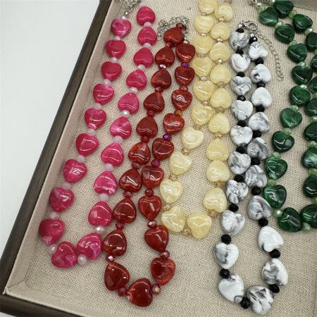 Colliers de perles rétro en forme de cœur, dégradé de couleurs, en acrylique, pour femmes 2
