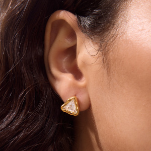 Boucles D'Oreilles Puces Pour Femmes, Forme Géométrique Simple En Forme De Cœur, En Acier Inoxydable Étanche Et Zircon. h5 Image4