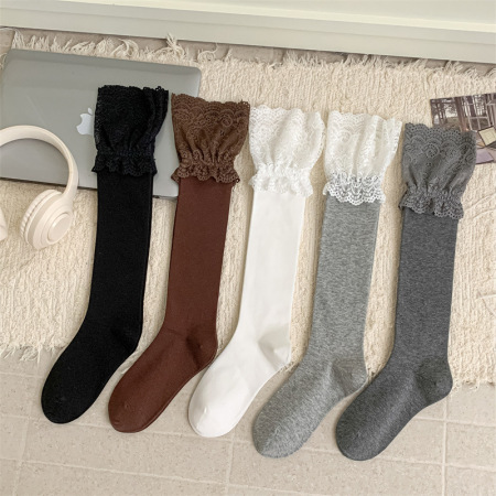 Chaussettes mi-mollet élégantes pour femmes, couleur unie, empiècements en dentelle, en coton doux.