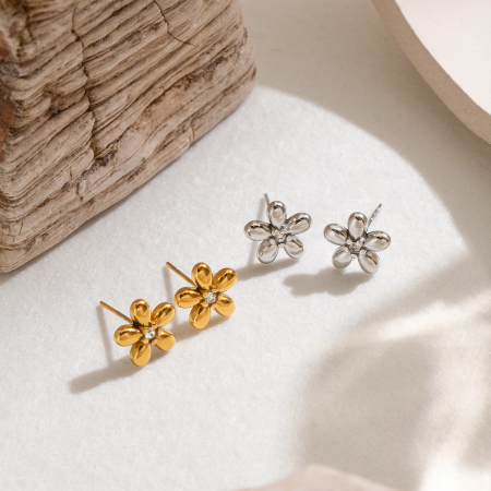 Boucles d'oreilles puces pour femmes en acier inoxydable, couleur or, en forme de fleur et étanches 2