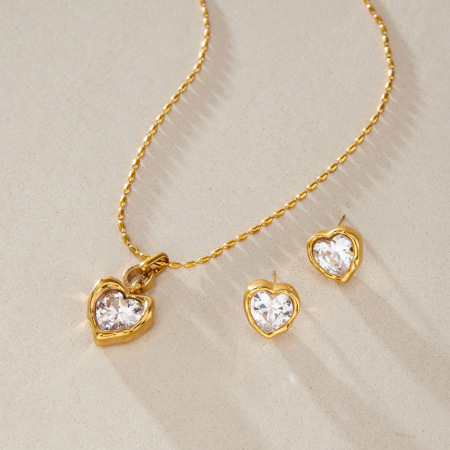 Ensembles de colliers pour femmes en acier inoxydable, imperméables, couleur or et zircon, avec motif cœur 2