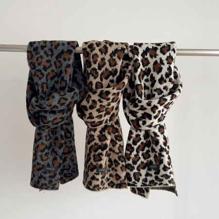 Écharpes d'hiver en laine et polyester à imprimé léopard rétro de la série Simple