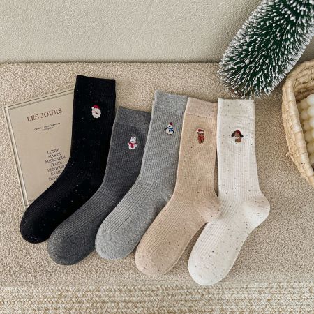 Chaussettes de Noël unies basiques mi-mollet