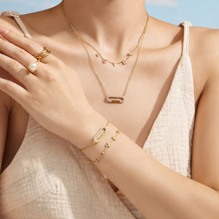 Bracelet chaîne femme élégant en acier inoxydable, étanche, couleur or, avec lettre, de la série Luxueuse