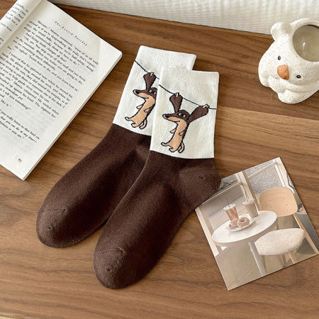 Chaussettes mi-mollet pour femmes, légèrement rebondissantes, avec de jolis motifs d'animaux.