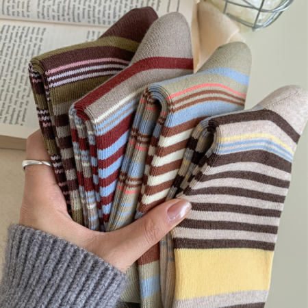 Chaussettes mi-mollet à rayures basiques pour femmes 2