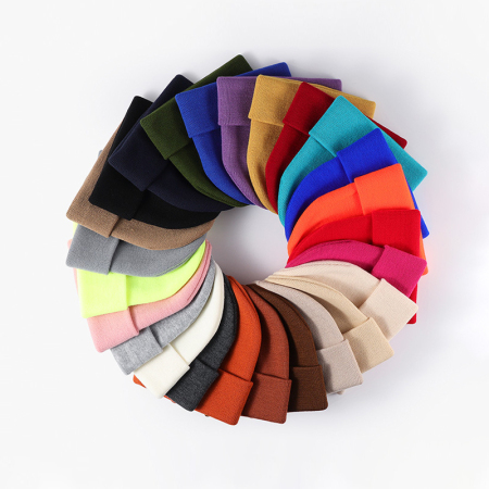 Bonnet tricoté uni en polyester pour femme 2