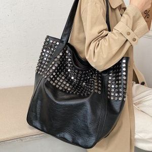Sacs À Bandoulière Carrés Pour Femmes, Style Décontracté, Ornés De Clous Métalliques Et De Rivets, Couleur Unie, En Pu De Qualité Supérieure. h5 Image4