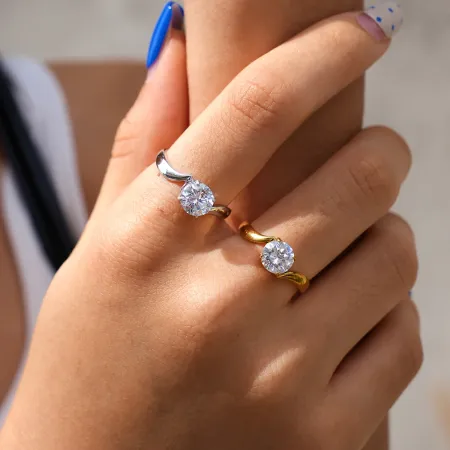 Ensembles de bagues Simple Series Daily Shape en acier inoxydable étanche couleur or et zircon