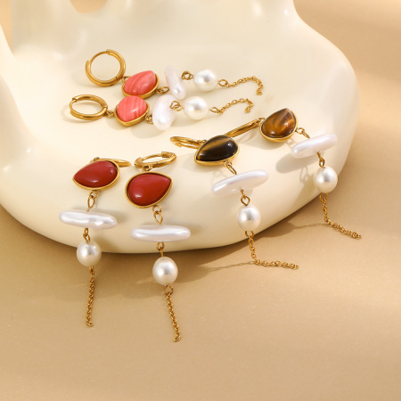 Boucles d'oreilles pour femme, perles romantiques et délicates de forme irrégulière, en acier inoxydable étanche couleur or et pierres naturelles.