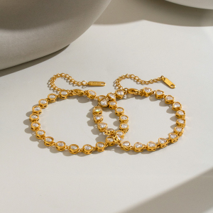 Bracelet Chaîne Femme En Acier Inoxydable Doré Avec Zircon Et Motif Cœur Simple, Collection Luxueuse h5 Image3