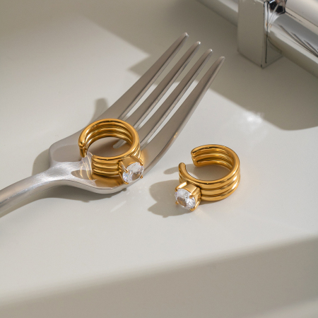 Boucles d'oreilles manchette pour femmes en acier inoxydable étanche, couleur or, en forme de C, ornées de zircon. 2
