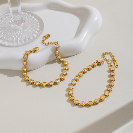 Bracelet chaîne femme en acier inoxydable doré avec zircon et motif cœur simple, collection Luxueuse 2