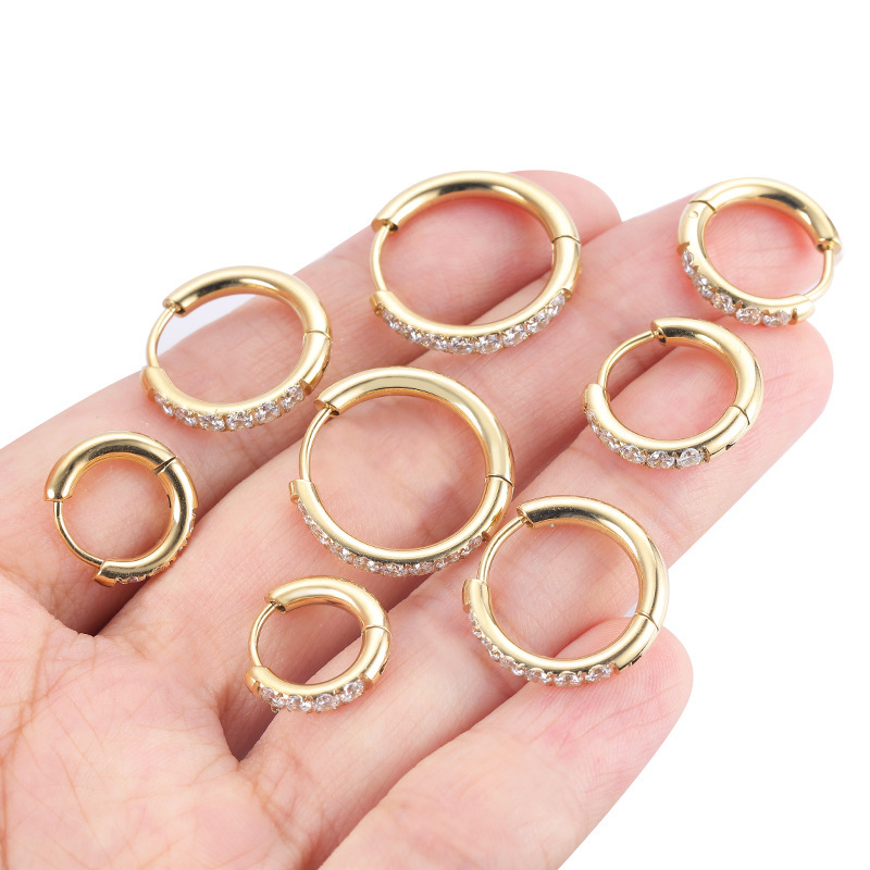 Boucles D'Oreilles Créoles Pour Femmes Simple Series Daily Circle En Acier Inoxydable Étanche Couleur Or Avec Zircon Image5