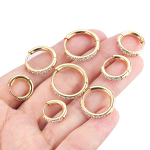 Boucles D'Oreilles Créoles Pour Femmes Simple Series Daily Circle En Acier Inoxydable Étanche Couleur Or Avec Zircon h5 Image5