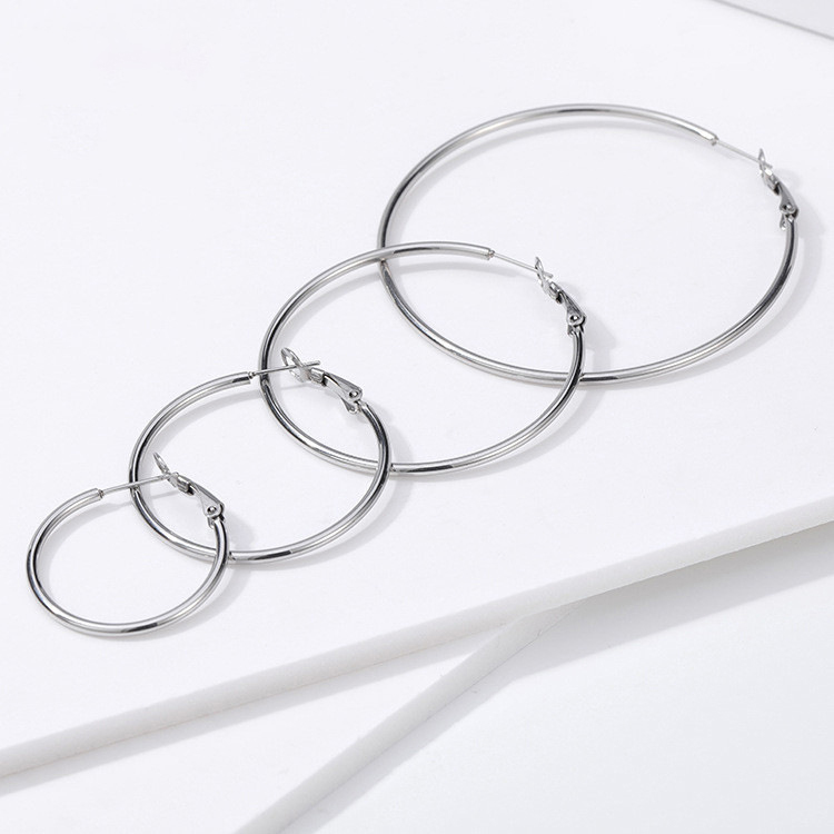 Boucles D'Oreilles Créoles Pour Femmes Simple Series Daily Circle En Acier Inoxydable Étanche Couleur Or Image3