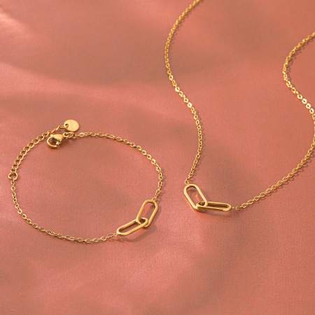 Colliers pendentifs pour femmes en acier inoxydable étanche, forme elliptique, couleur or