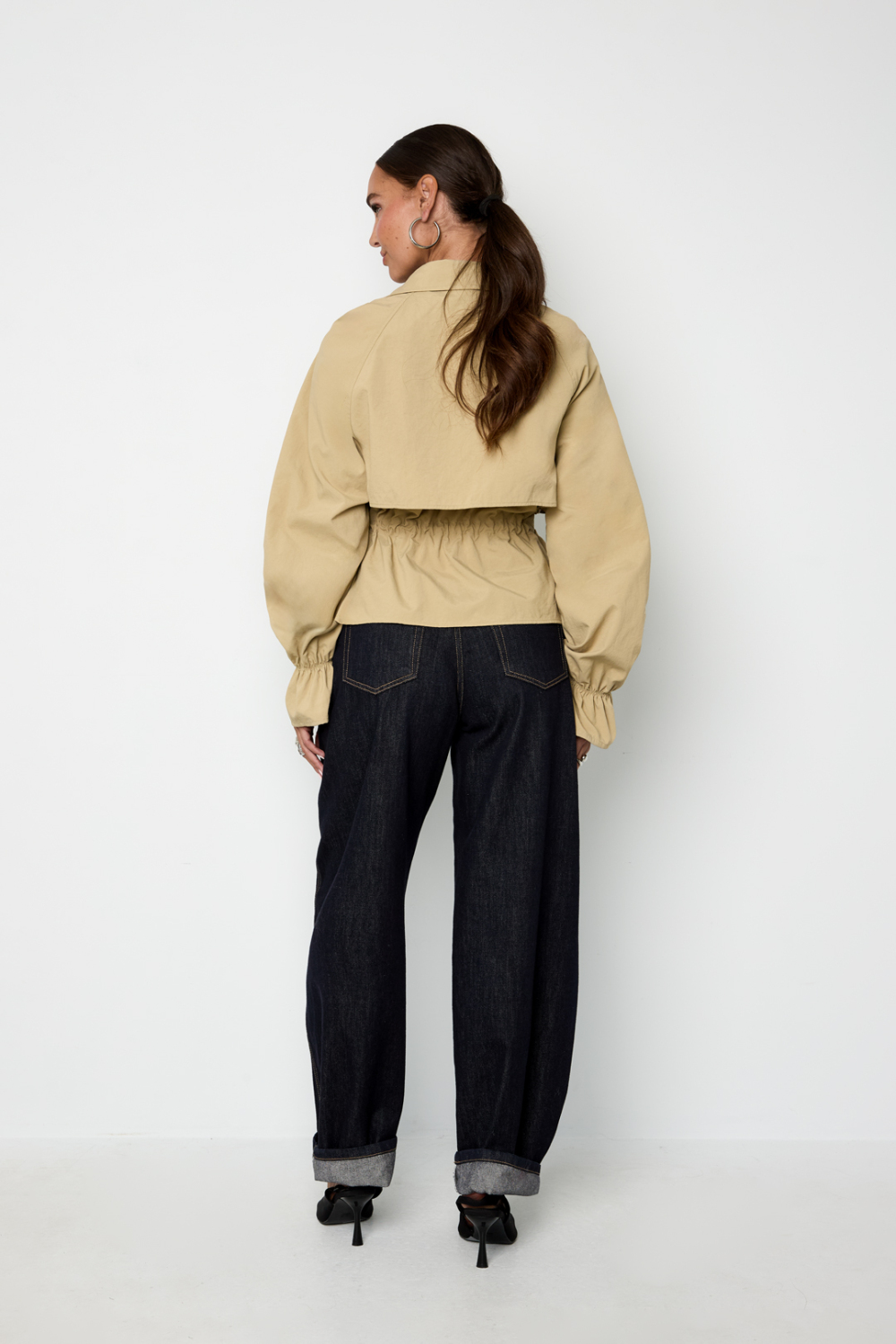 Trench-Coat Court Image5