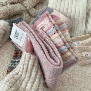 Chaussettes Mi-Mollet En Laine À Rayures Basiques Et À Carreaux Pour Femmes, Avec Motif Cœur Et Contraste De Couleurs h5 Image4