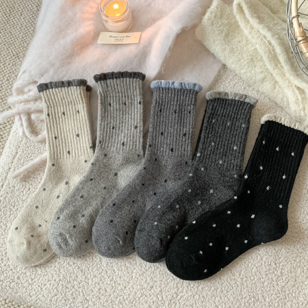 Chaussettes mi-mollet en laine à pois basiques et couleurs contrastées
