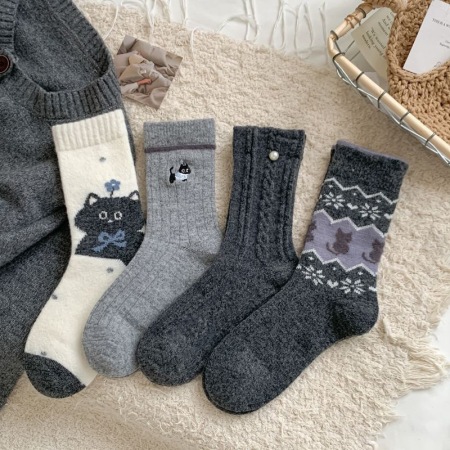Chaussettes mi-mollet élégantes en laine unie à motifs animaliers pour femmes