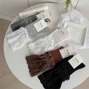 Chaussettes Mi-Mollet Élégantes À Empiècements De Dentelle Unie h5 Image2