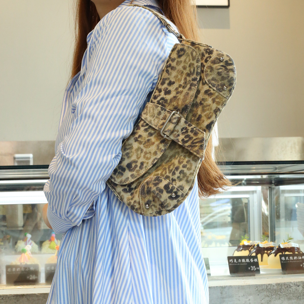 Sacoche Bandoulière Femme En Tissu Imprimé Léopard Style Streetwear h5Image3
