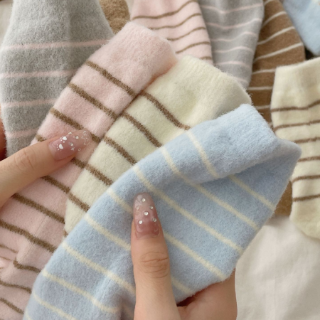 Chaussettes mi-mollet à rayures basiques 2