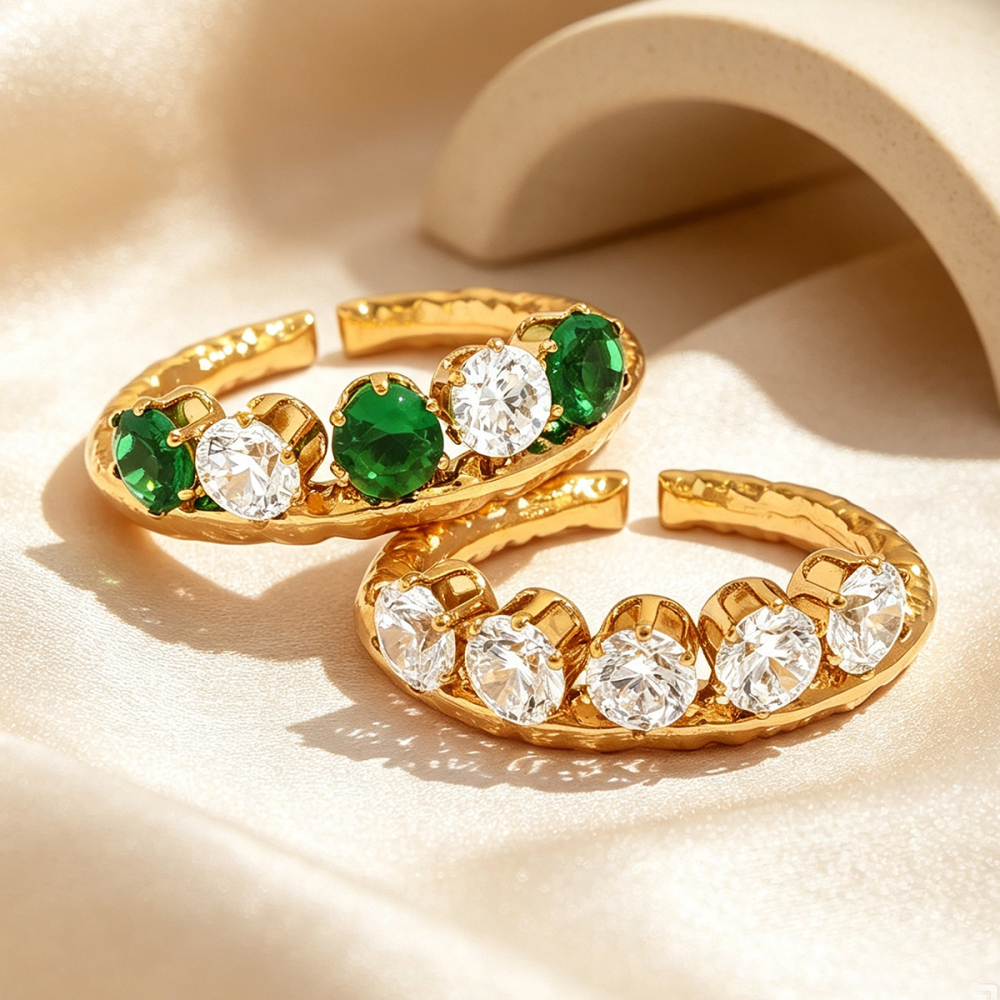 Bagues En Acier Inoxydable Étanches Couleur Or Avec Zircon, Forme Irrégulière, Collection Simple Series, Pour Un Usage Quotidien. Elles Sont Ornées De Zircon Et Sont Conçues Pour Un Usage Quotidien. Image2